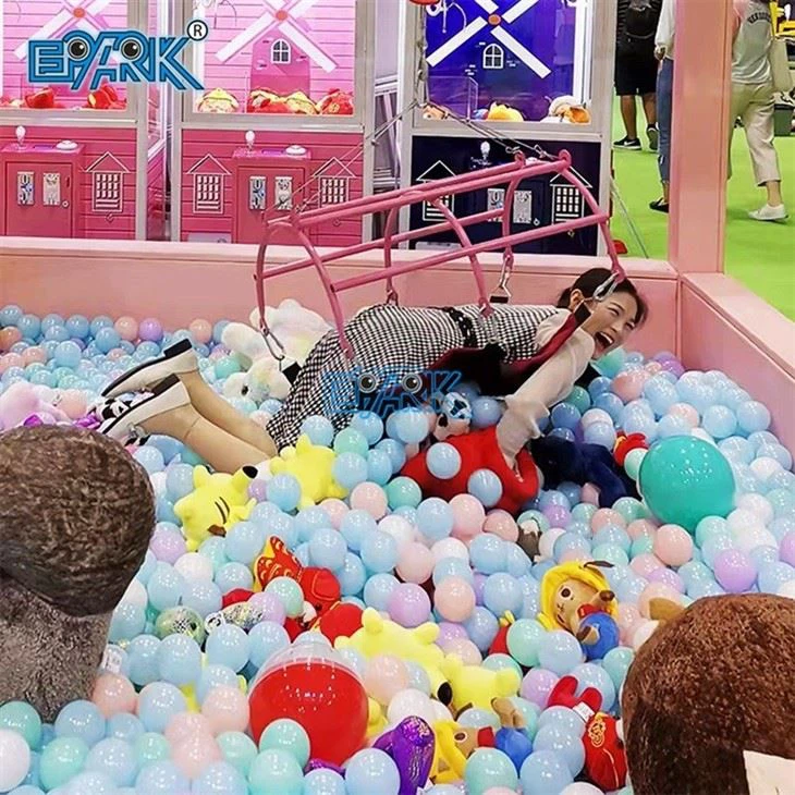 Carnival Machine Real Human Claw Machine
